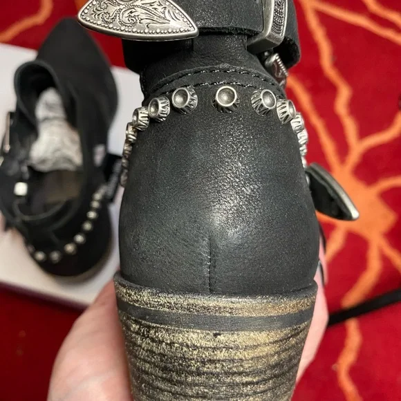 Western Punk 🖤 Boho Dolce Vita Suede Spur Booties size 7.5 - Picture 6 of 6